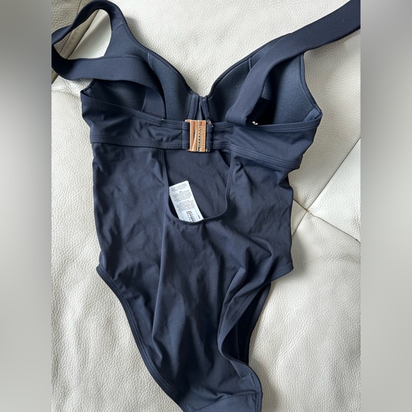 WOLFORD ESSENTIALS ONEPIECE SWIMSUIT - Picture 5 of 9